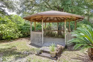 2601 Edgewater Dr, Niceville, FL 32578 - Photo 30