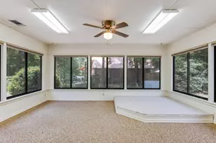 2601 Edgewater Dr, Niceville, FL 32578 - Photo 8