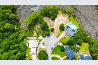 416 Emerald Court, Mary Esther, FL 32569 - Photo 4