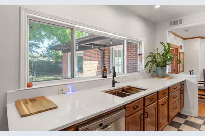 2016 E Scott St Street E, Pensacola, FL 32503 - Photo 14