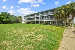 5539 Soundside Dr, Gulf Breeze, FL 32563 - Photo 4