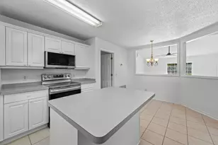 7252 Antoinette Cir, Navarre, FL 32566 - Photo 10