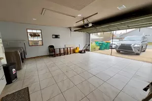 218 Woodland Park Cir, Mary Esther, FL 32569 - Photo 2