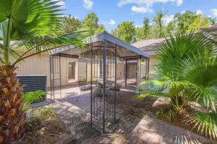 700 Bay Dr, Niceville, FL 32578 - Photo 2