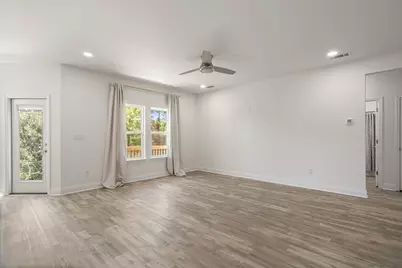 4902 Kensington Lane, Crestview, FL 32539 - Photo 10