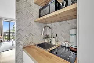 214 SW Miracle Strip Parkway SW, Fort Walton Beach, FL 32548 - Photo 4