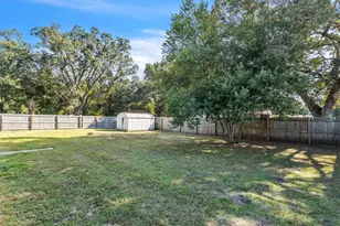 2105 Dora St, Pensacola, FL 32514 - Photo 48