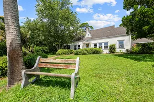 145 Bay Ave, Apalachicola, FL 32320 - Photo 2