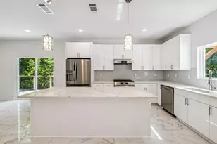 410 Anchors St, Niceville, FL 32578 - Photo 10