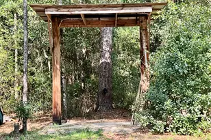 2852 Feral Ln, Caryville, FL 32427 - Photo 30