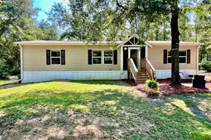 2852 Feral Ln, Caryville, FL 32427 - Photo 2