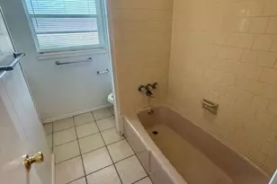 594 Florosa Ct, Mary Esther, FL 32569 - Photo 10