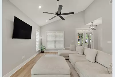 1006 W Lloyd Street W, Pensacola, FL 32501 - Photo 8