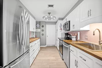 825 Bayshore Drive #701, Pensacola, FL 32507 - Photo 18