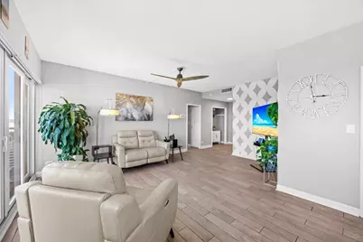 825 Bayshore Drive #701, Pensacola, FL 32507 - Photo 14