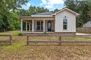 3032 Tiffany Ln, Navarre, FL 32566 - Photo 2