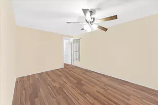 105 NW Lincoln Dr NW, Fort Walton Beach, FL 32547 - Photo 12