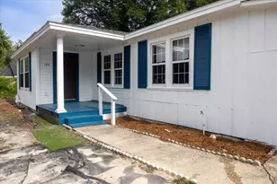 105 NW Lincoln Dr NW, Fort Walton Beach, FL 32547 - Photo 2