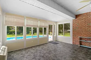 2025 Resort St, Navarre, FL 32566 - Photo 38