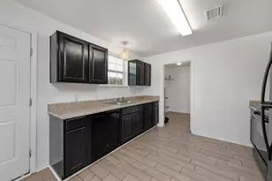 1989 Justice Cir, Gulf Breeze, FL 32563 - Photo 10