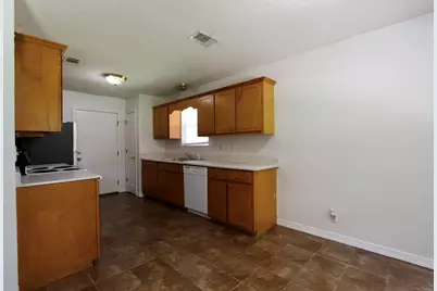 2895 Pansy Avenue, Crestview, FL 32539 - Photo 10