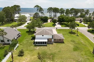 323 Olde Post Rd, Niceville, FL 32578 - Photo 2