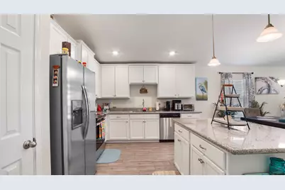 699 Riverwalk Circle, Freeport, FL 32439 - Photo 2