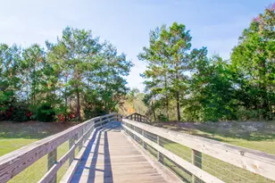 699 Riverwalk Cir, Freeport, FL 32439 - Photo 32