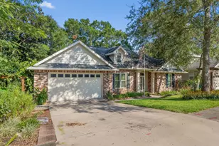 229 Hillside Dr, Niceville, FL 32578 - Photo 2