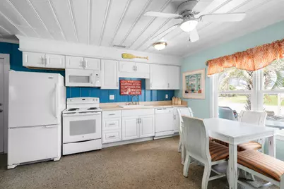 21927 Bataan Avenue, Panama City Beach, FL 32413 - Photo 18