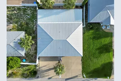 21927 Bataan Avenue, Panama City Beach, FL 32413 - Photo 10