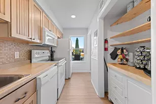 1405 Tina Dr, Navarre, FL 32566 - Photo 10