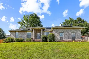 704 Denise Dr, Crestview, FL 32536 - Photo 2