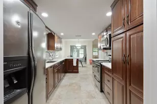 822 Laurel Dr, Fort Walton Beach, FL 32547 - Photo 14