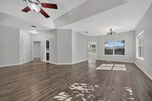 9641 Leeward Way, Navarre, FL 32566 - Photo 8