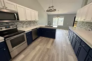 427 Triton St, Crestview, FL 32536 - Photo 2