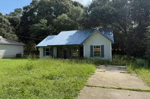 5809 Pinecrest Road Rd, Crestview, FL 32539 - Photo 1