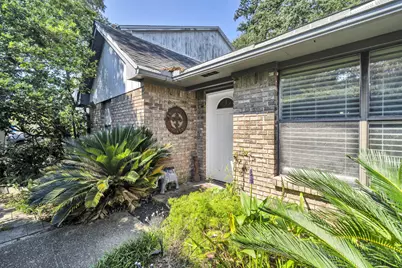 421 Waterway Lane, Fort Walton Beach, FL 32547 - Photo 2