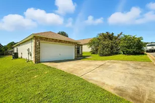 131 Nivana Dr, Crestview, FL 32536 - Photo 2