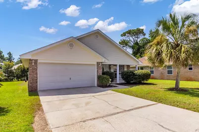 1013 Freeport Court, Mary Esther, FL 32569 - Photo 2