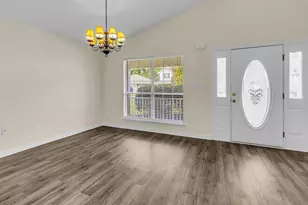 1013 Freeport Ct, Mary Esther, FL 32569 - Photo 8