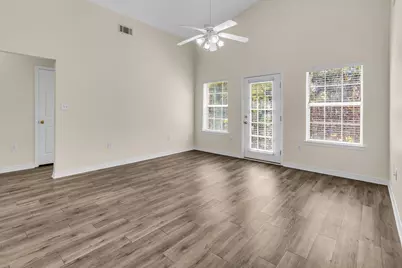 1013 Freeport Court, Mary Esther, FL 32569 - Photo 12