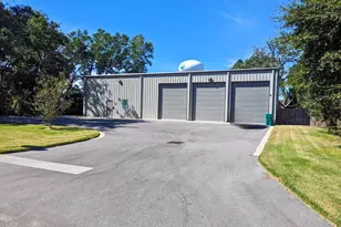 1456 Pine St, Niceville, FL 32578 - Photo 1