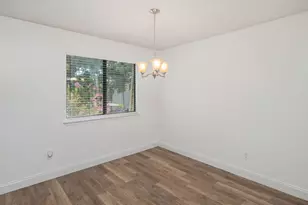 308 SW Miracle Strip Parkway SW, Fort Walton Beach, FL 32548 - Photo 10