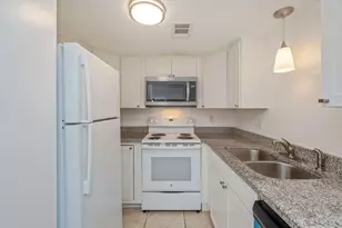 308 SW Miracle Strip Parkway SW, Fort Walton Beach, FL 32548 - Photo 6