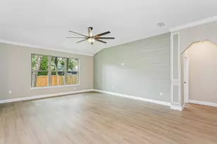 4567 Pfitzer Cir, Crestview, FL 32536 - Photo 6