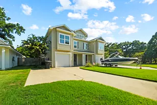 1001 E Cross Street E, Pensacola, FL 32503 - Photo 1