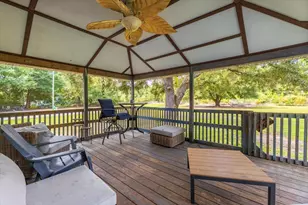 5078 Santa Gertrudas Dr, Milton, FL 32583 - Photo 4