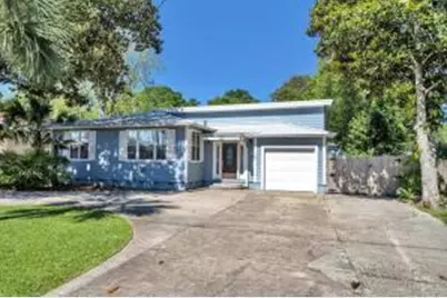 270 NE Beachview Drive NE, Fort Walton Beach, FL 32547 - Photo 1