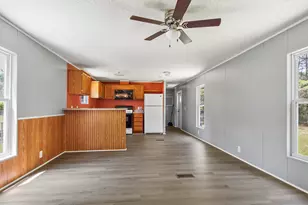 143 Honeysuckle St, Defuniak Springs, FL 32433 - Photo 28